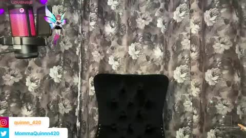 Snapshot of lil_momma422 chatting on 11.04.25 MOMMA LUV online show from 11.04.25