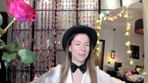 Snapshot of lil_uff chatting on 02.14.26 aka princessmaya online show from 02.14.26