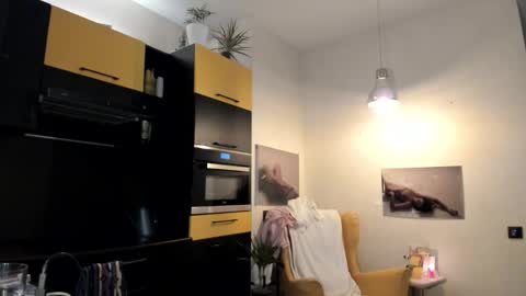 Snapshot of lil_uff chatting on 02.16.26 aka princessmaya online show from 02.16.26