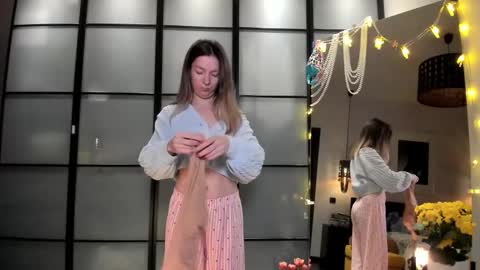 Snapshot of lil_uff chatting on 03.04.26 aka princessmaya online show from 03.04.26