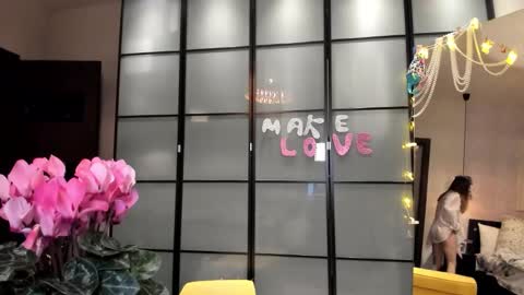 Snapshot of lil_uff chatting on 03.05.26 aka princessmaya online show from 03.05.26