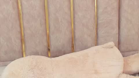 lila bailey  online show from 02.14.25