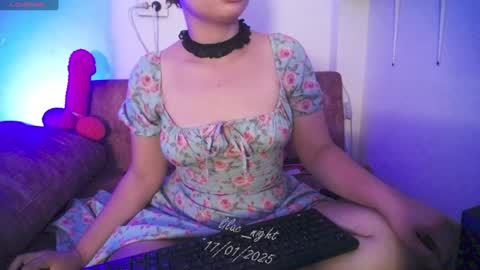 Snapshot of lilac_night chatting on 01.17.25 Jen online show from 01.17.25