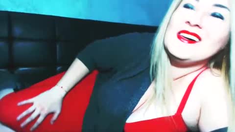 Snapshot of lilada27 chatting on 12.10.24 lila online show from 12.10.24