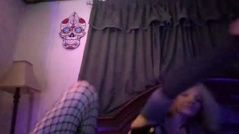 Snapshot of lilbit4u chatting on 12.20.24 lilbit4u online show from 12.20.24