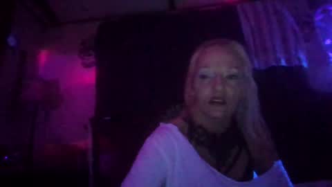 Snapshot of lilbit4u chatting on 02.23.25 lilbit4u online show from 02.23.25