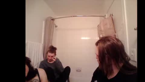 lilbratty_clouds_ogpuffdragon online show from 02.04.26