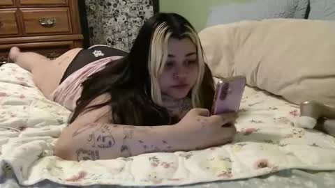 Snapshot of lilcandybits chatting on 03.12.25 candy online show from 03.12.25