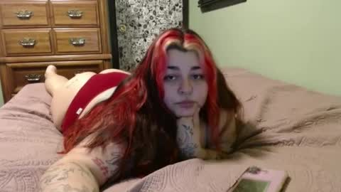 Snapshot of lilcandybits chatting on 09.30.25 candy online show from 09.30.25