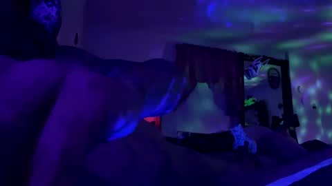 Snapshot of lildudeandme chatting on 10.31.25 lildudeandme online show from 10.31.25