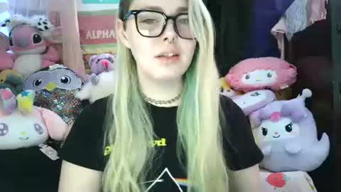 Snapshot of lilemmy1999 chatting on 02.05.25 emily ryanson online show from 02.05.25