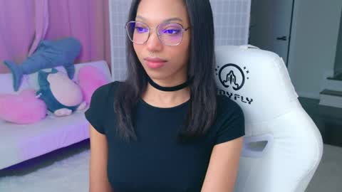 Snapshot of lileviemarie chatting on 03.31.26 evie online show from 03.31.26