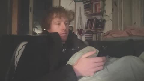 Snapshot of lilginge1 chatting on 09.30.25 lilginge1 online show from 09.30.25