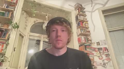Snapshot of lilginge1 chatting on 10.20.25 lilginge1 online show from 10.20.25