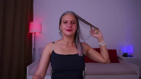 Snapshot of lilhearta chatting on 06.18.26 Andreea online show from 06.18.26