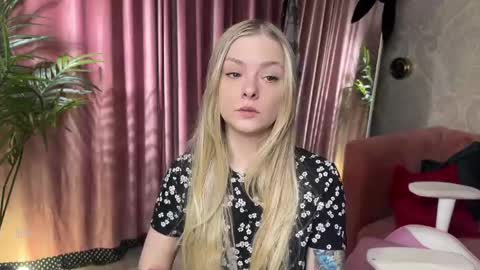 Lili online show from 04.27.26