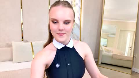 lili_lohan online show from 05.05.26