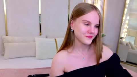 lili_lohan online show from 06.10.26