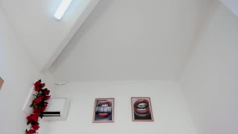 Lili Stone online show from 02.08.26