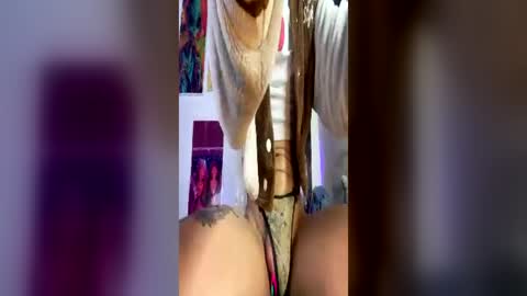 Snapshot of lili_zinx666 chatting on 06.11.26 lili_zinx666 online show from 06.11.26