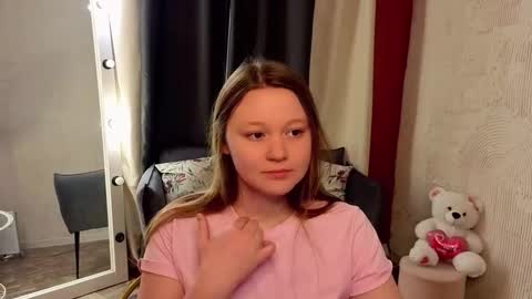 Snapshot of lilian_stars chatting on 02.07.26 Lilian online show from 02.07.26