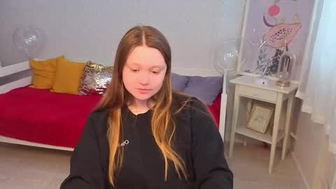 Snapshot of lilian_stars chatting on 03.16.26 Lilian online show from 03.16.26