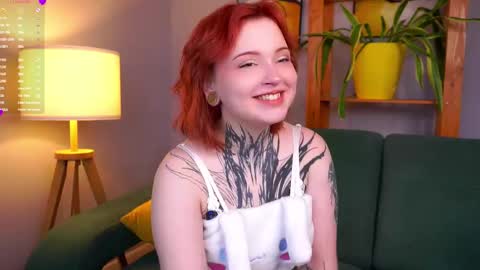Snapshot of lilianadao chatting on 10.13.25 Anika online show from 10.13.25
