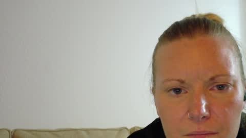 Snapshot of lilianaslilsecret chatting on 04.27.26 LilianaX online show from 04.27.26