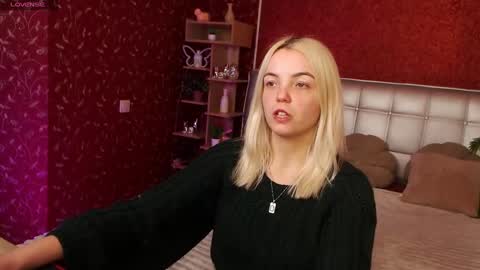 Snapshot of lilieanori chatting on 02.05.25 Lilie online show from 02.05.25