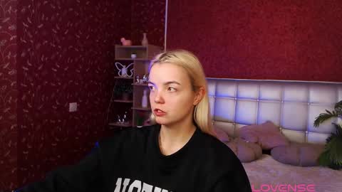 Snapshot of lilieanori chatting on 02.07.25 Lilie online show from 02.07.25