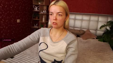 Snapshot of lilieanori chatting on 02.10.25 Lilie online show from 02.10.25