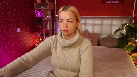 Snapshot of lilieanori chatting on 02.17.25 Lilie online show from 02.17.25