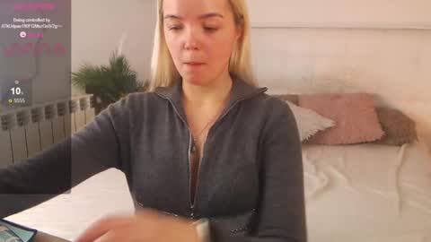 Snapshot of lilieanori chatting on 02.24.25 Lilie online show from 02.24.25