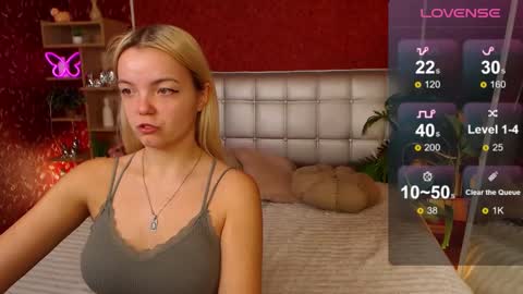 Snapshot of lilieanori chatting on 03.05.25 Lilie online show from 03.05.25