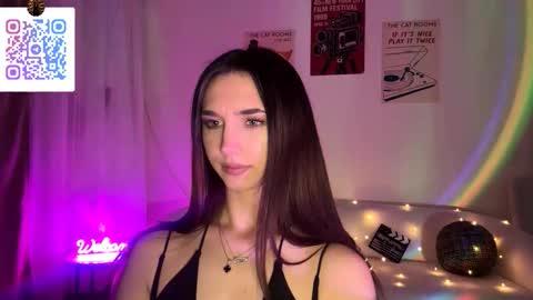 Snapshot of lilihalvorsen chatting on 03.16.26 Lina online show from 03.16.26