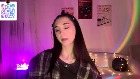 Snapshot of lilihalvorsen chatting on 03.17.26 Lina online show from 03.17.26