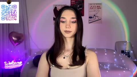 Snapshot of lilihalvorsen chatting on 05.13.26 Lina online show from 05.13.26