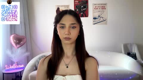 Snapshot of lilihalvorsen chatting on 05.18.26 Lina online show from 05.18.26