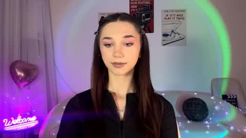 Snapshot of lilihalvorsen chatting on 05.21.26 Lina online show from 05.21.26