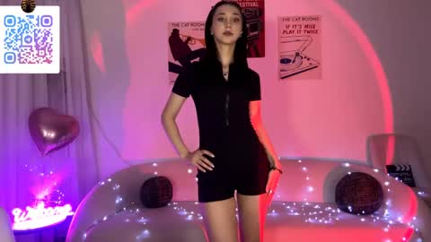 Snapshot of lilihalvorsen chatting on 05.29.26 Lina online show from 05.29.26