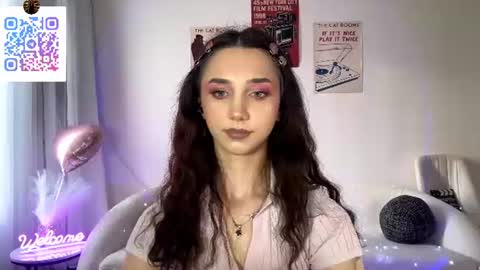 Snapshot of lilihalvorsen chatting on 06.11.26 Lina online show from 06.11.26