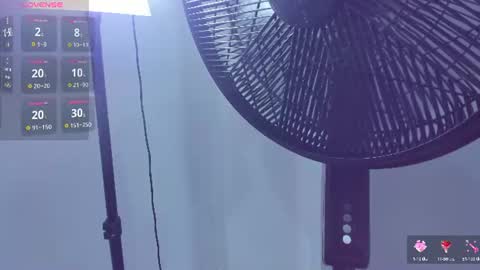 Snapshot of lilii_peach chatting on 06.19.26 lilii peach online show from 06.19.26