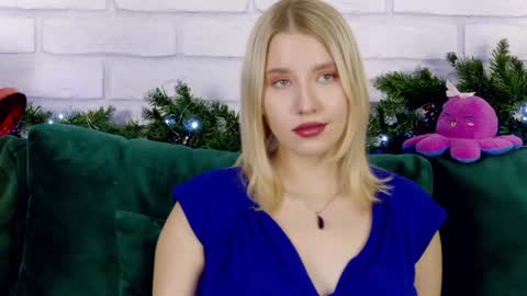 LiliLinn online show from 12.18.24