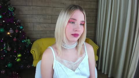 LiliLinn online show from 12.20.24