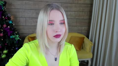 LiliLinn online show from 12.21.24