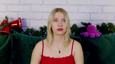 LiliLinn online show from 12.24.24