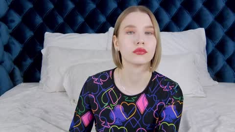 LiliLinn online show from 02.07.25