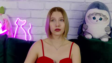 LiliLinn online show from 03.12.25