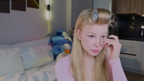 Snapshot of lililok101 chatting on 03.31.26 lililok101 online show from 03.31.26