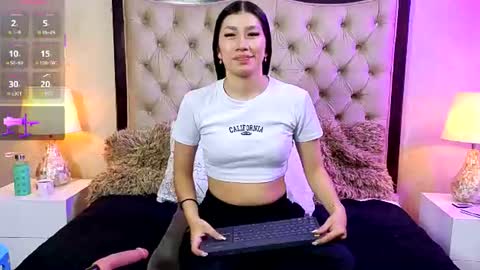 Snapshot of liliopal chatting on 08.03.26 Lilia online show from 08.03.26